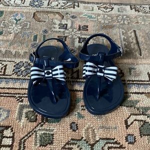 Toddler size 6 Gap sandals
